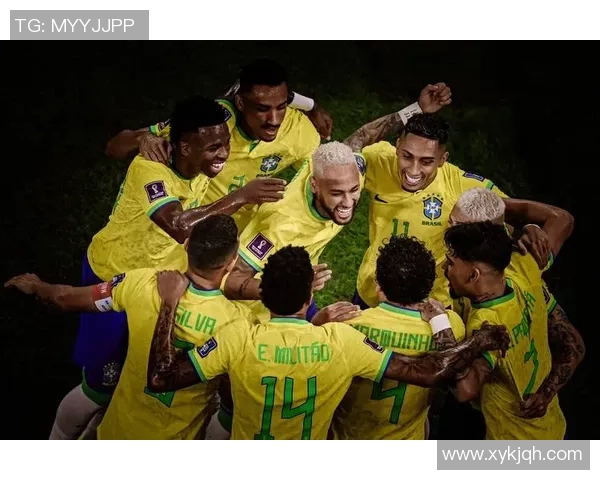 足球明星因伤断腿紧急打石膏重返赛场的艰难历程与心路历程